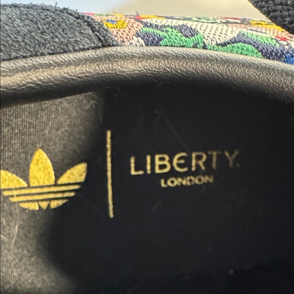 adidas Liberty London Floral Tapestry Suede Stripes Sneakers Size 10 - Picture 13 of 14